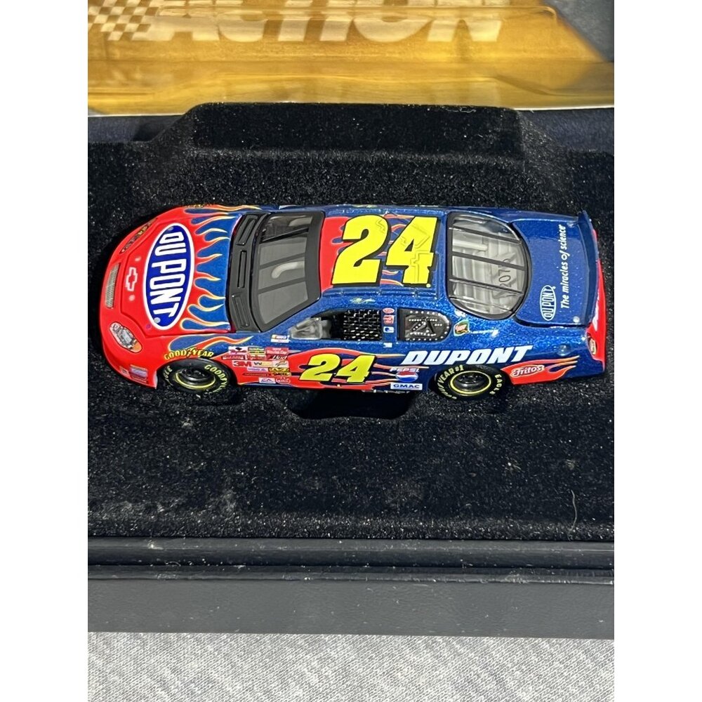 Vintage Action Elite Jeff Gordon #24 DuPont 2003 Monte Carlo 1:64 NASCAR Diecast - Picture 4 of 8